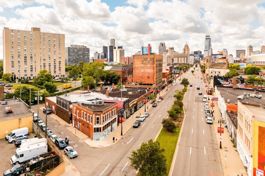 More Photos Of 1494 Gratiot Ave, Detroit Storefront Retail Residential For Sale