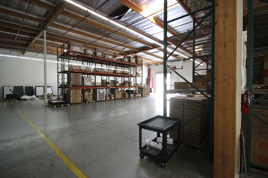 More Photos Of 365 Camino Carillo, Camarillo Warehouse For Lease