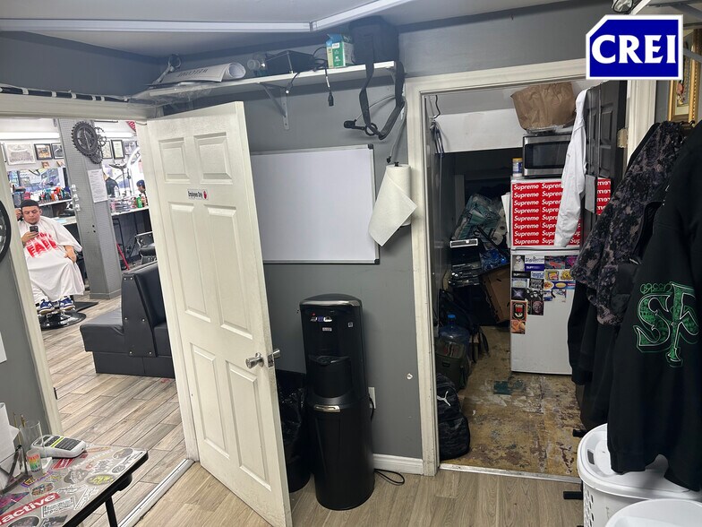 More Photos Of 218 S Brand Blvd, San Fernando Freestanding For Lease