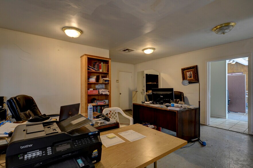 More Photos Of 7051-7053 3rd Ave, Los Angeles Storefront Retail Residential For Sale