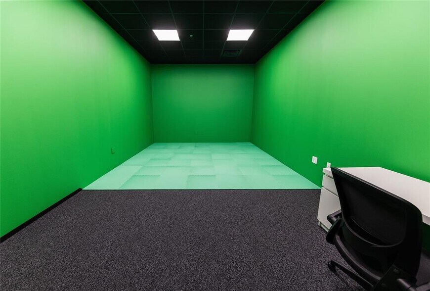 More Photos Of 1220 Toro Grande Dr, Cedar Park Light Distribution For Sale