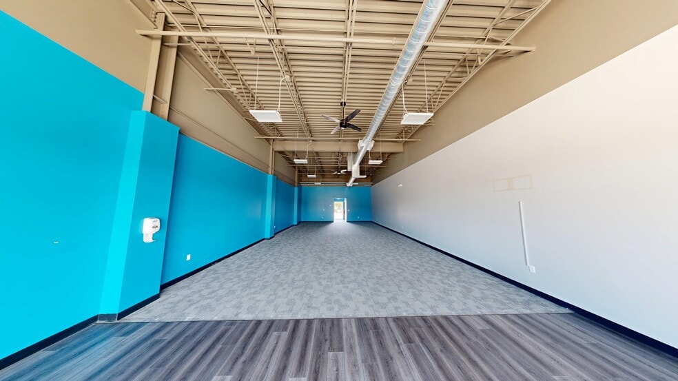 More Photos Of 10150 Maysville Rd, Fort Wayne Storefront Retail Office For Lease