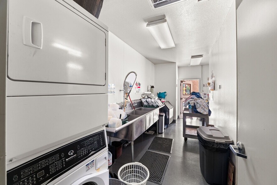 More Photos Of 9944 Highland Ave, Rancho Cucamonga Religious Facility For Lease