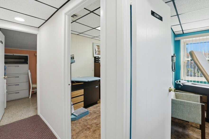 More Photos Of 4169 Iris Pl, Bethpage Medical For Sale