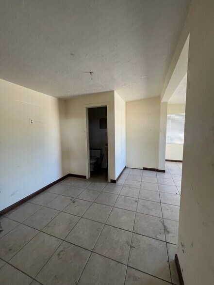 More Photos Of 1400 10th Ave, Vero Beach Warehouse For Sale