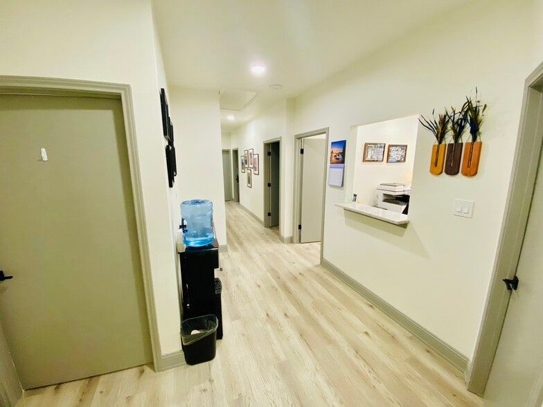 More Photos Of 189 E Austin St, New Braunfels Medical For Lease