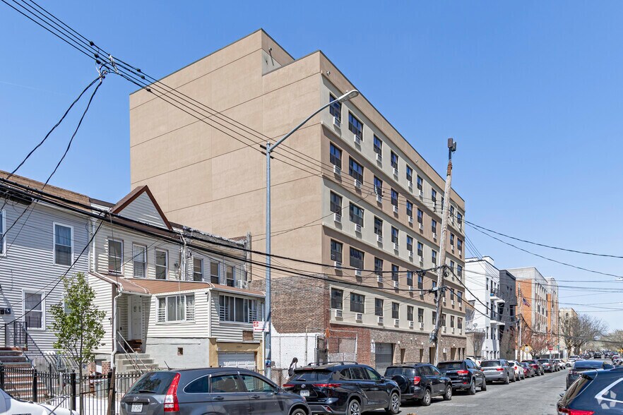 More Photos Of 2001 Arthur Ave, Bronx Apartments For Sale