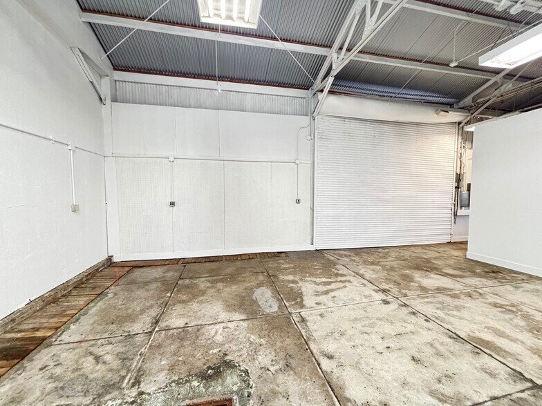 More Photos Of 1731 Leslie St, San Mateo Warehouse For Lease