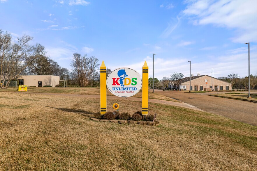 More Photos Of 513 Russell Blvd, Nacogdoches Daycare Center For Sale