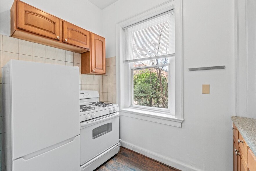 More Photos Of 645 Washington Blvd, Baltimore Apartments For Sale