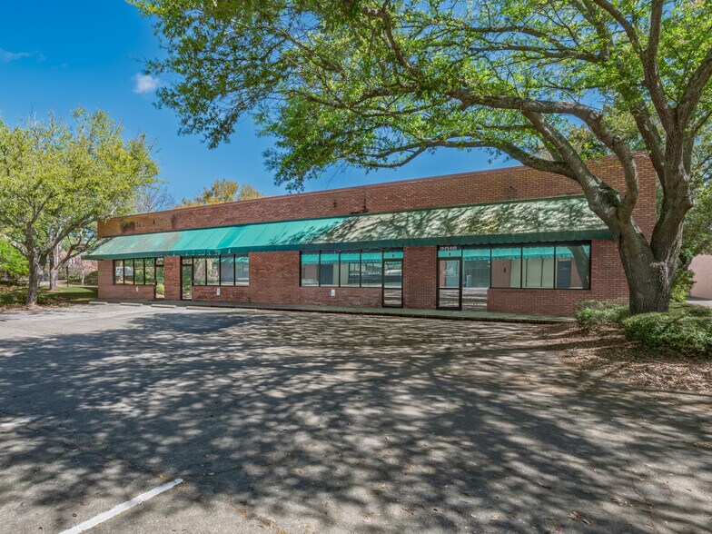 More Photos Of 2016 N Point Blvd, Tallahassee Office For Sale