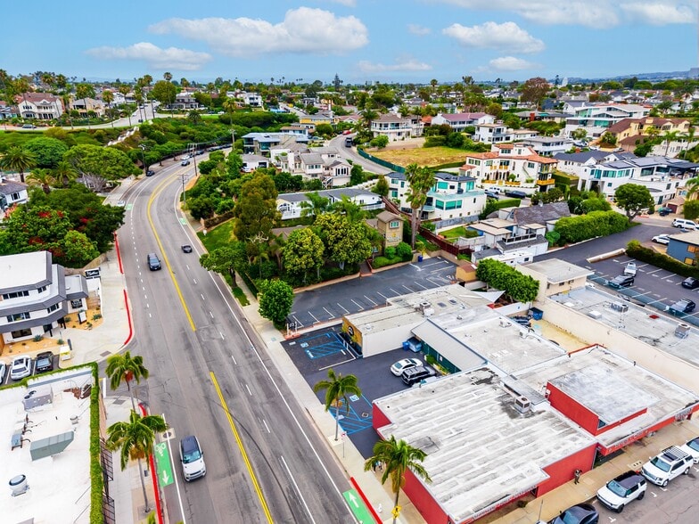 More Photos Of 204 Riverside Ave, Newport Beach Storefront Retail Office For Sale