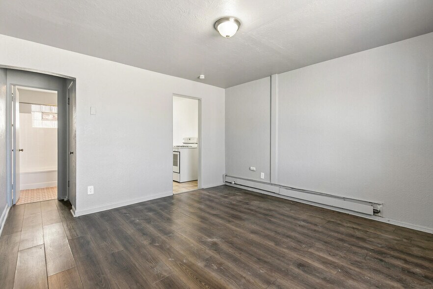 More Photos Of 1467 Joliet St, Aurora Apartments For Sale