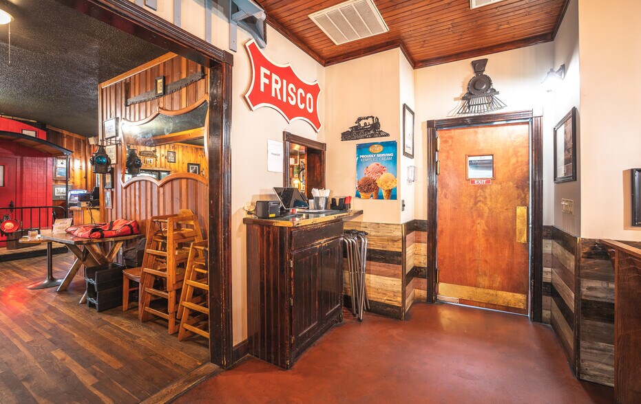 More Photos Of 121 S Smith St, Cuba Restaurant For Sale