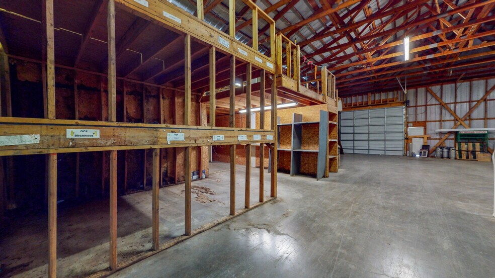 More Photos Of 5534/5546 Waterlevel Hwy, Cleveland Light Distribution For Sale