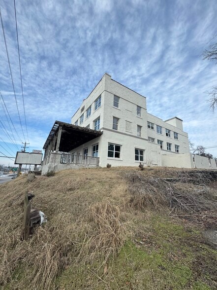 More Photos Of , Old Hickory General Retail For Sale