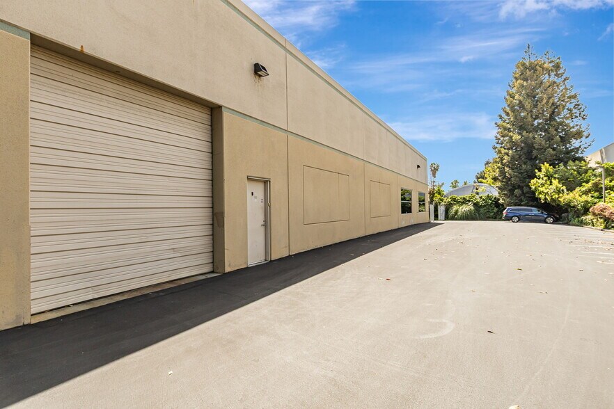 More Photos Of 633-651 Giguere Ct, San Jose Manufacturing For Lease