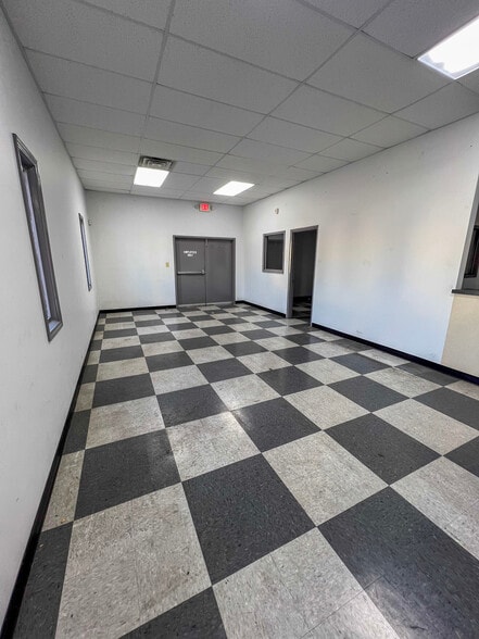 More Photos Of 4701 Commercial Dr NW, Huntsville Warehouse For Lease