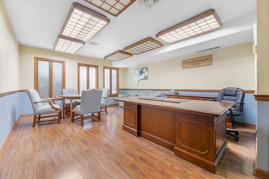 More Photos Of 14924 Beloit Snodes Rd, Beloit Manufacturing For Sale