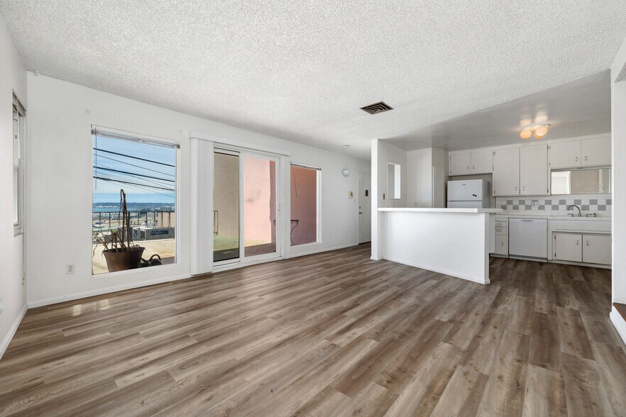 More Photos Of 2801-2807 Columbia St, San Diego Apartments For Sale