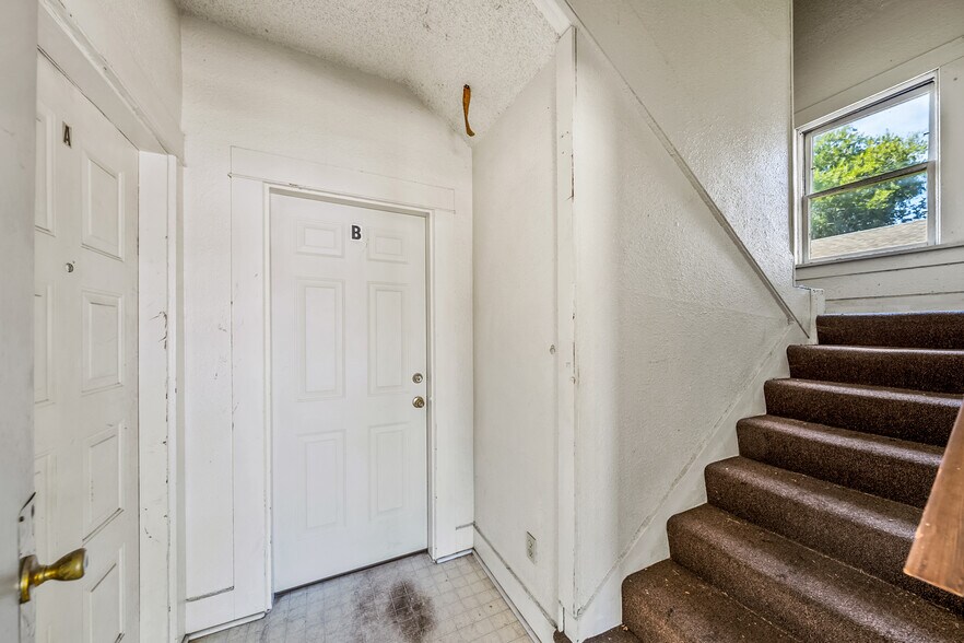 More Photos Of 303 SW I St, Grants Pass Apartments For Sale
