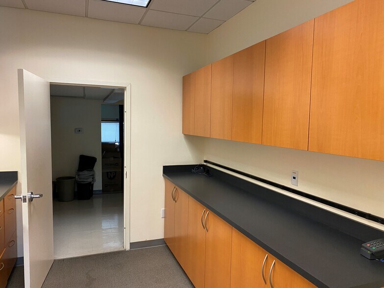 More Photos Of 1602 Walton Way, Augusta Bank For Sale