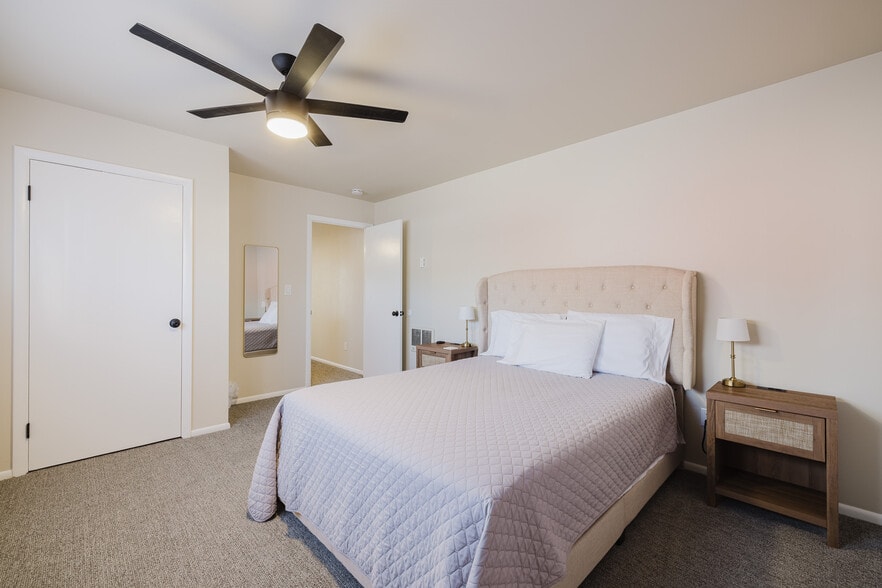 More Photos Of 925 Lamoille Hwy, Lamoille Hotel For Sale