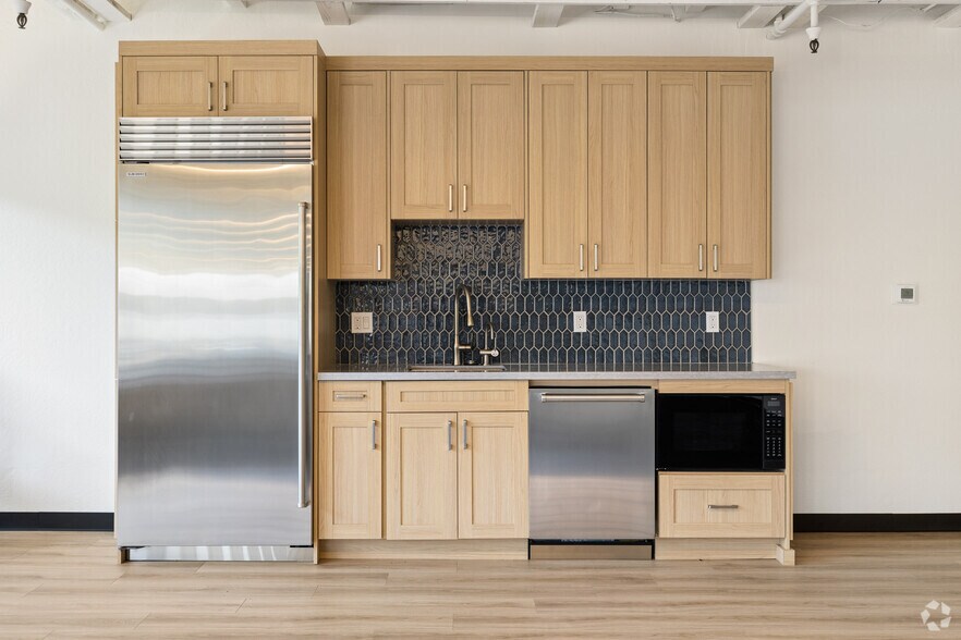 More Photos Of 831-839 Mitten Rd, Burlingame Office For Sale