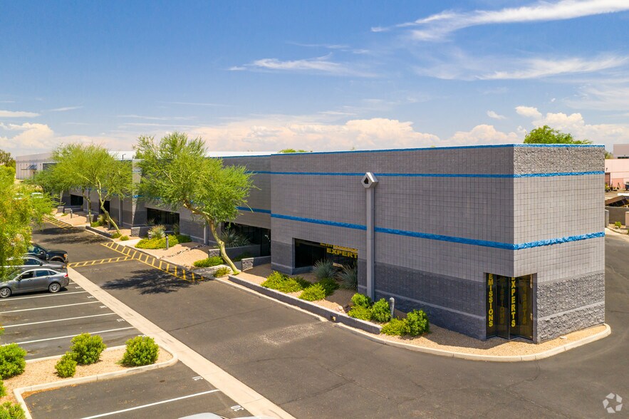 Primary Photo Of 7225 N 110th Ave, Glendale Warehouse For Lease