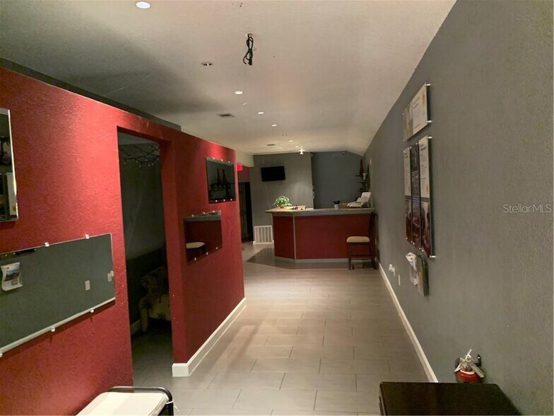 More Photos Of 4540 14th St W, Bradenton Storefront Retail Office For Sale