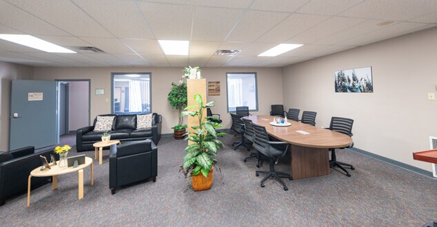 More Photos Of 9712-9732 54th Ave NW, Edmonton Flex For Lease