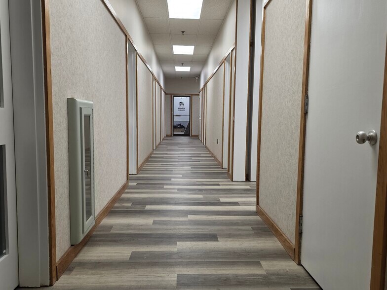 More Photos Of 127-137 Main St, Nashua Office For Lease