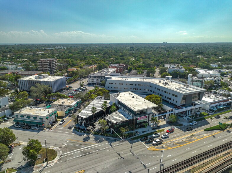 More Photos Of 5958 S Dixie Hwy, South Miami Restaurant For Lease