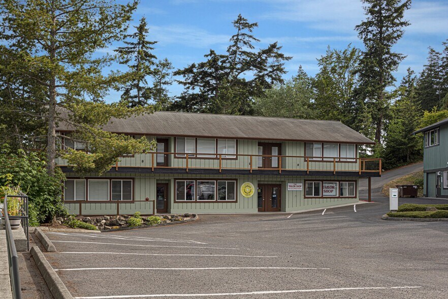 More Photos Of 849 Spring St, Friday Harbor Storefront Retail Residential For Sale