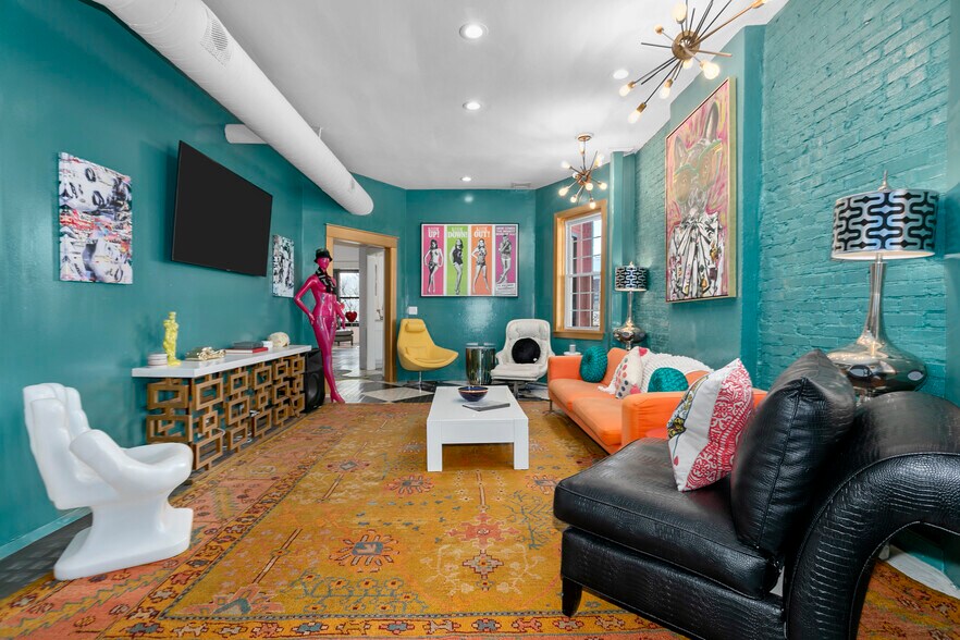 More Photos Of 120-122 W 5th St, Kansas City Storefront Retail Residential For Sale