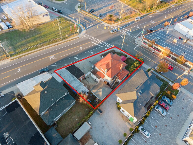 More Photos Of 70 Park Ave, Bay Shore Multifamily For Sale