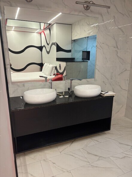 More Photos Of 841 N Krome Ave, Homestead Hotel For Sale