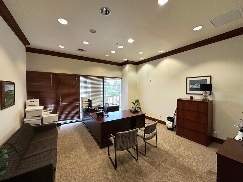 More Photos Of 501 N Highway A1A, Jupiter Loft Creative Space For Lease