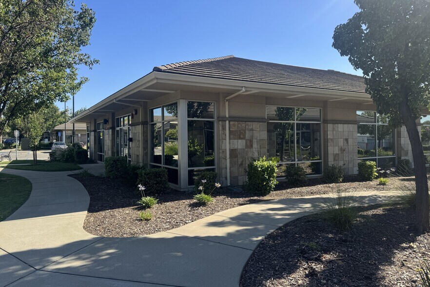 More Photos Of 1418 Blue Oaks Blvd, Roseville Medical For Lease