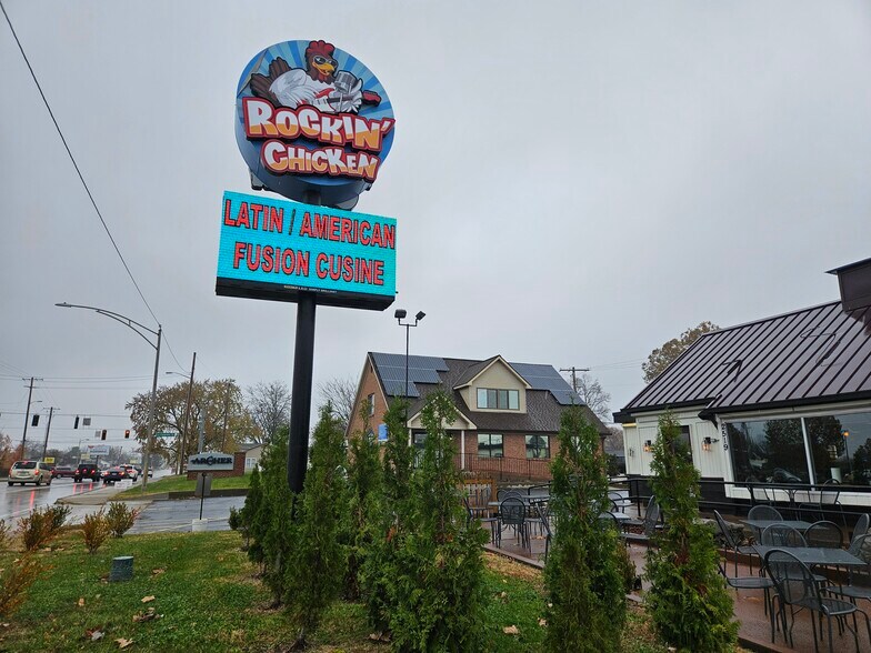 Primary Photo Of 2519 N 1st Ave, Evansville Fast Food For Lease