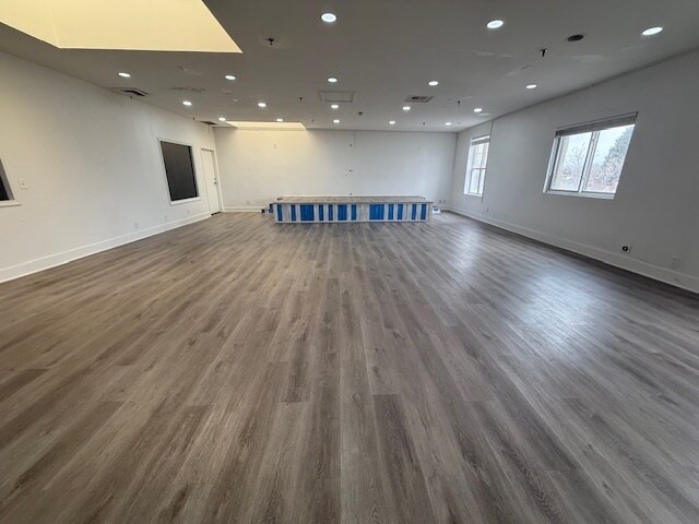 More Photos Of 9414-9488 Union Sq, Sandy Unknown For Lease