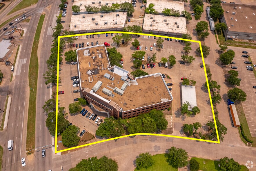 More Photos Of 9696 Skillman St, Dallas Office For Lease