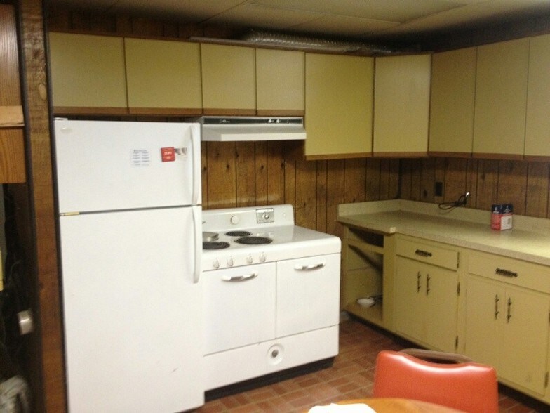 More Photos Of 11419 S Grant Hwy, Marengo Restaurant For Sale