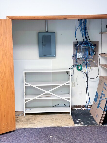 More Photos Of 545 S Randall Rd, St Charles Office For Lease