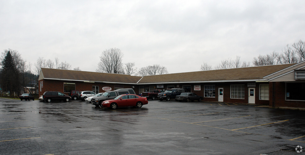 Primary Photo Of 3476 Oneida St, Chadwicks Storefront For Sale