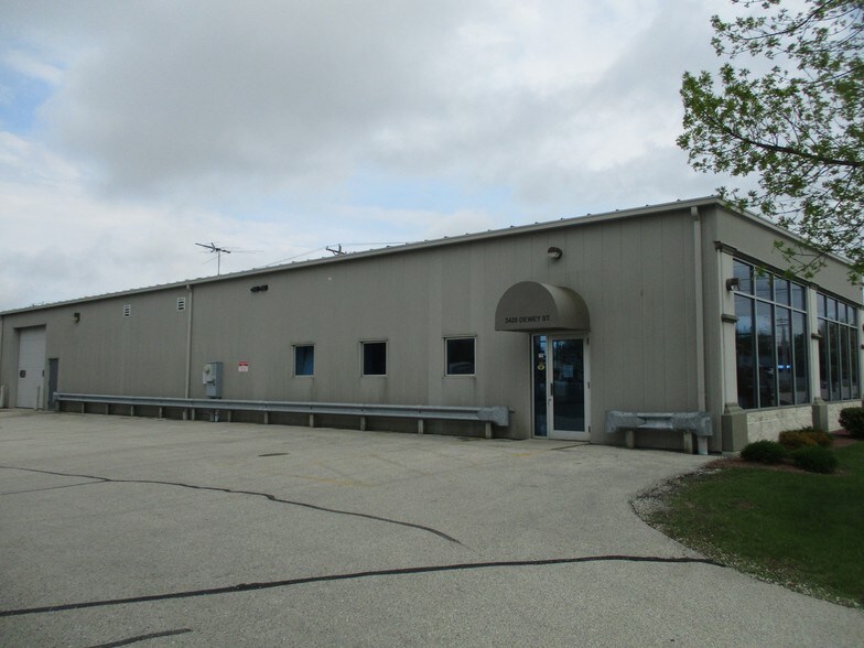 More Photos Of 3420 Dewey St, Manitowoc Freestanding For Lease