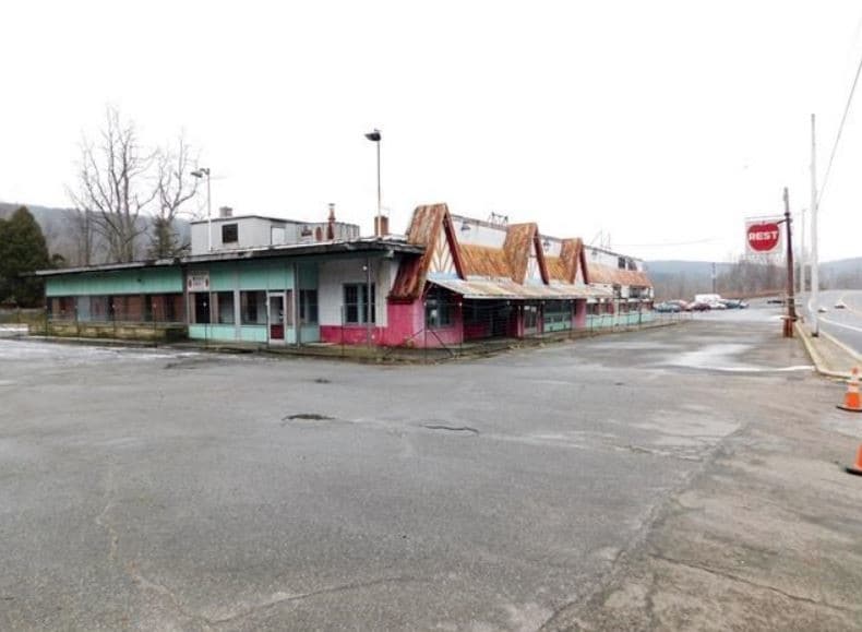 More Photos Of 974 Route 17, Southfields Restaurant For Sale