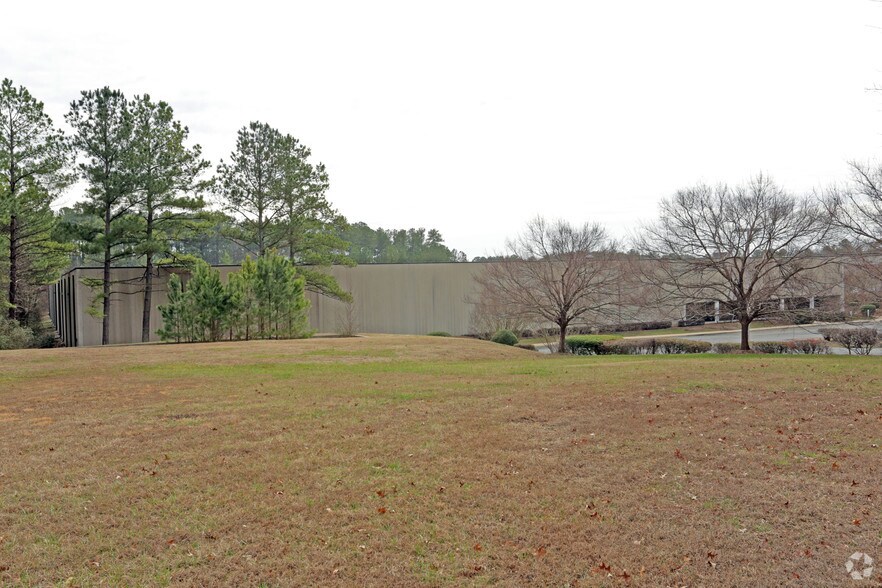 More Photos Of 2525 Whilden Dr, Durham Distribution For Lease