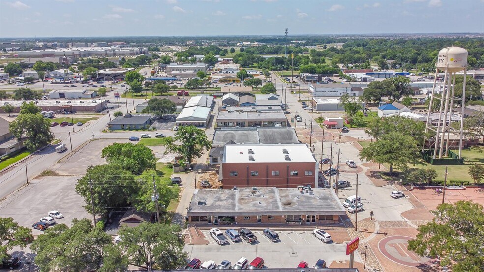 Primary Photo Of 5613 3rd St, Katy Storefront For Lease