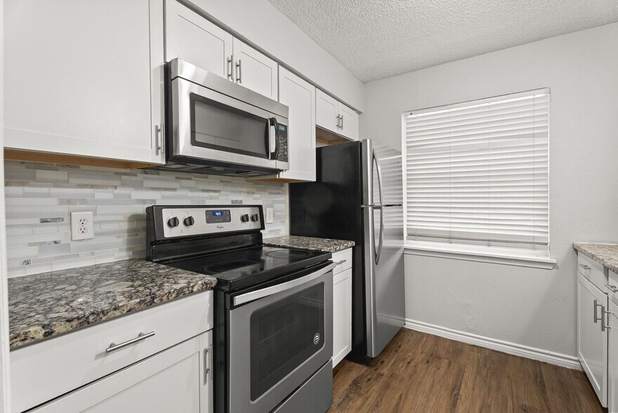 More Photos Of 429 Johnson St, Longview Apartments For Sale